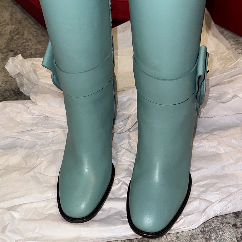 54. RARE Valentino Garavani Buckle-Embellished Leather Knee Boot - Picture 5 of 16